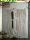 windowdrapes.jpg (26073 bytes)
