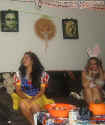 1halloweengirls.jpg (37181 bytes)